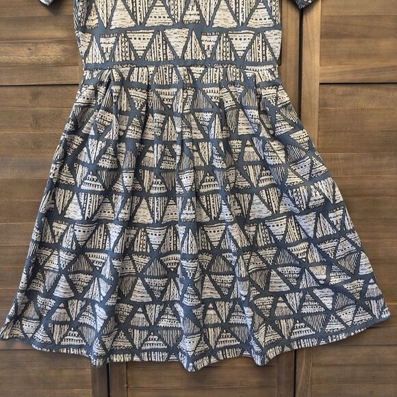 LulaRoe Triangle Print A line fit flare Size XL dress Pockets Zipper Modest - Picture 6 of 15